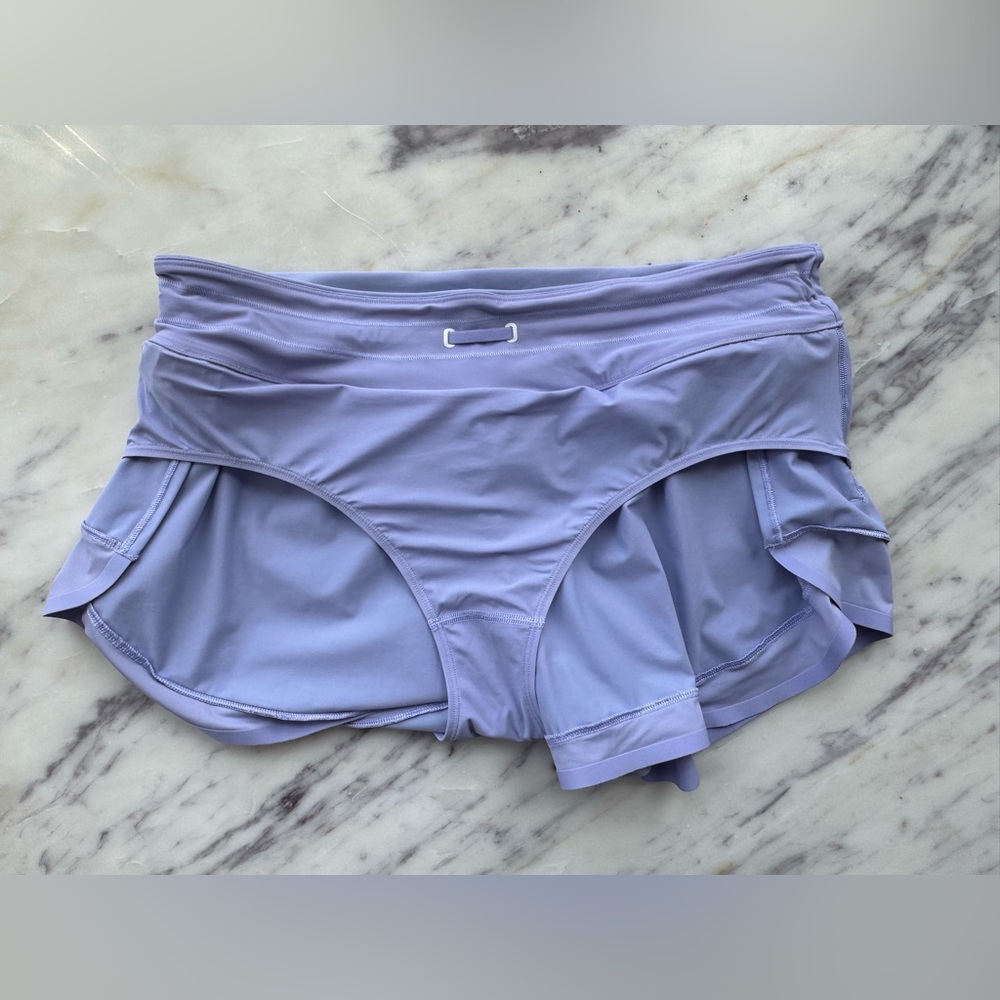 NWOT lululemon calm tides running shorts lilac smoke size 8 DISCONTINUED/RARE - Picture 16 of 16